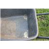 Image 3 : lawn and garden wheelbarrow