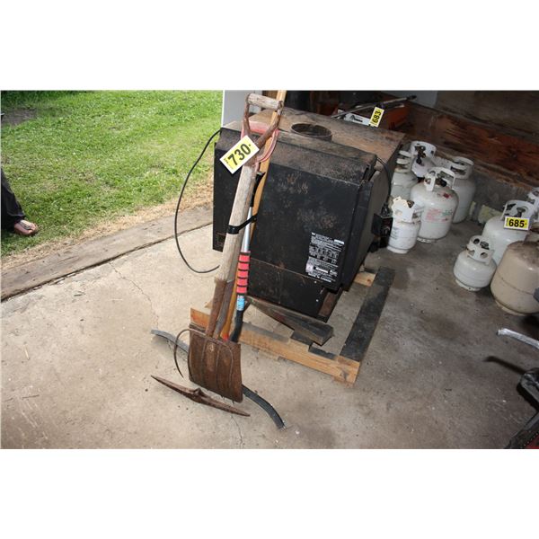 shovel and pitchfork