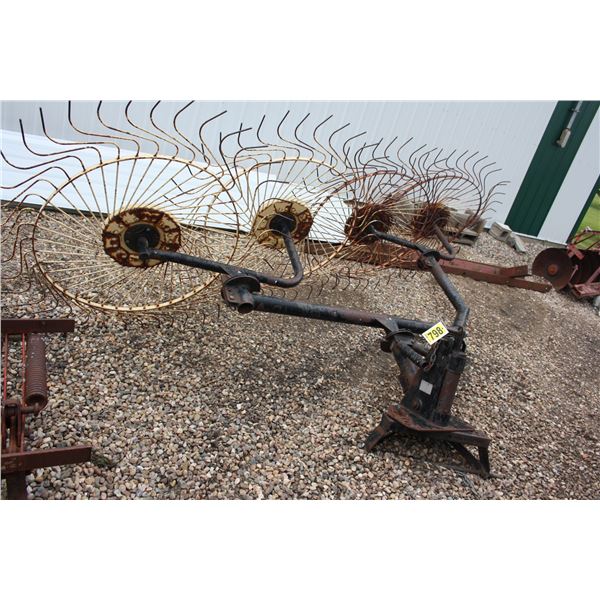 4 wheel 3 point hitch hay rake