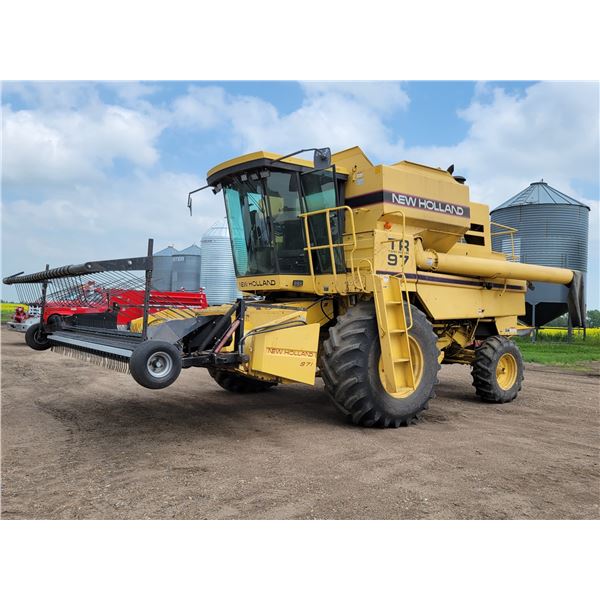 (GROUP LOT- 6,7,8 & 9) 1995 NH TR 97 Twin rotor Combine #558259, Reverser, 2004 hrs c/w 971 Header, 