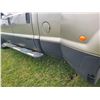 Image 22 : 2003 Ford F350 Lariat 4 by 4 Crew cab, Dually, showing 311,114 km, Diesel, Auto, c/w 5th wheel rails