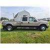 Image 4 : 2003 Ford F350 Lariat 4 by 4 Crew cab, Dually, showing 311,114 km, Diesel, Auto, c/w 5th wheel rails