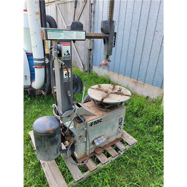 FMC, 8500 Tire Machine, 110V, 1 ph., SN. L5 1 KF 049