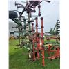 Image 10 : JD 1000 Cultivator, Approx. 30' walking beams c/w 3 bar tines, c/w 3 extra tires & rims