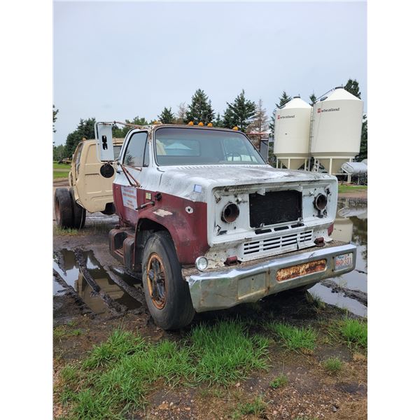Chev 70 C & Chassis c/w motor, trans & extra cab (Sold for Parts Only)