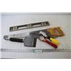 Image 1 : Benchmark Handsaw - 24" Level - Scrapers