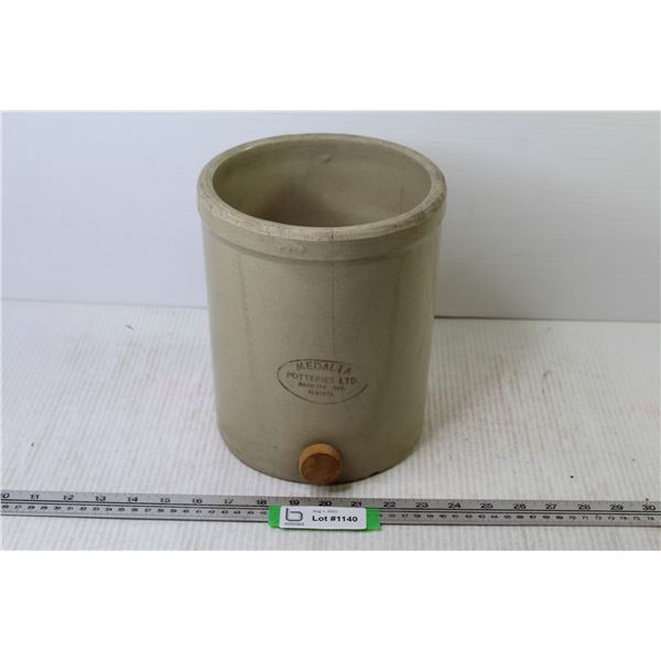 Medalta 1 Gallon Crock W/Spout Hole (cracked)