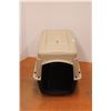 Image 2 : *Plastic Pet Carrier - 25" x 31" x 27"