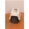 Image 1 : *Plastic Pet Carrier - 14" x 23" x 16"