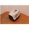 Image 2 : *Plastic Pet Carrier - 14" x 23" x 16"