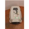 Image 3 : *Plastic Pet Carrier - 14" x 23" x 16"