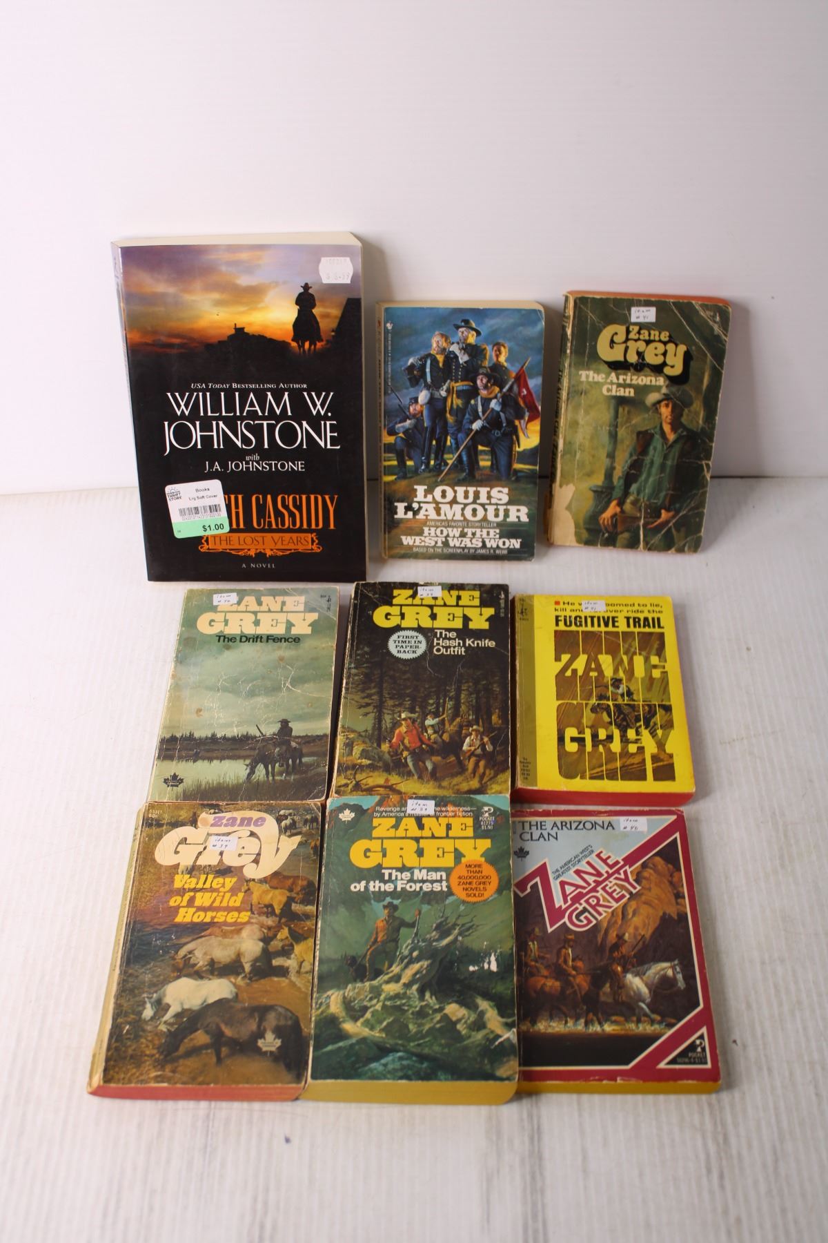 Assorted Western Books Louis Lamour Bodnarus Auctioneering Assorted Western Books Louis Lamour Bodnarus Auctioneering