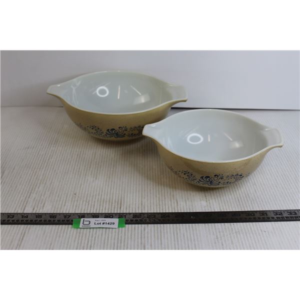 (2) Pyrex Bowls