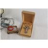 Image 3 : Alabaster Jewelry Box with Box of Fashion Rings, Ring in Ring Box, Cross Necklace in Box