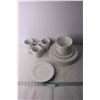 Image 1 : Partial White Dish Set