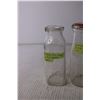 Image 3 : (2) Vintage Milk Bottles