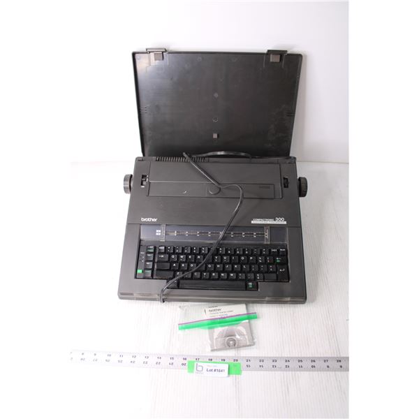 Brother Compatronic 300 Electronic Typewriter