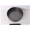 Image 4 : Springform Pan and Serving Platter that matches #1685 Dishes Set