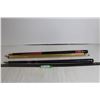 Image 1 : (2) Pool Cues