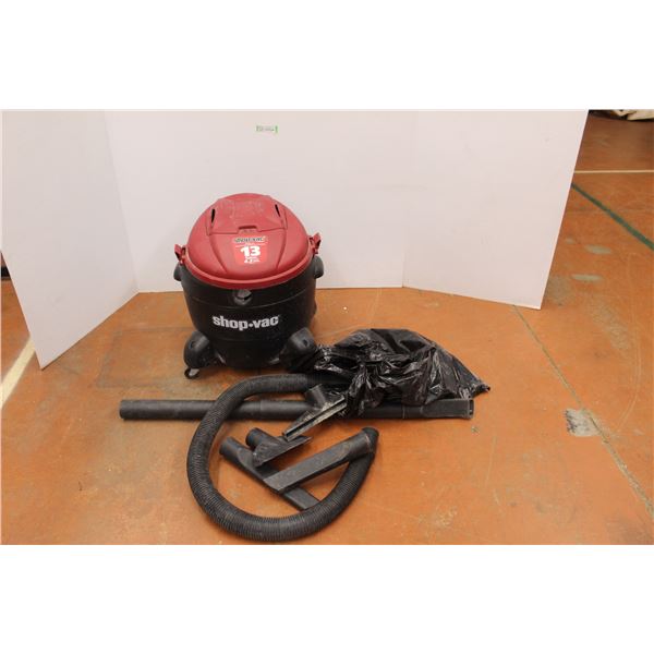 *Shop Vac Wet/Dry Vacuum with Attachments (Working)