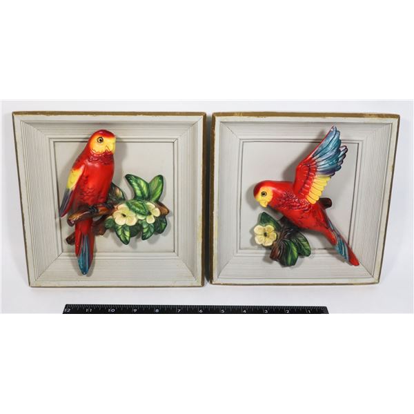 TWO FAVOR WARE (CANADA) PARROT WALL PLAQUES