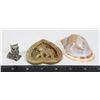 Image 1 : 1 SEA SHELL ELEPHANT, 1 STONE HEART ELEPHANT, 1