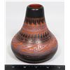 Image 1 : TODISHIINII NAVAJO POTTERY VASE