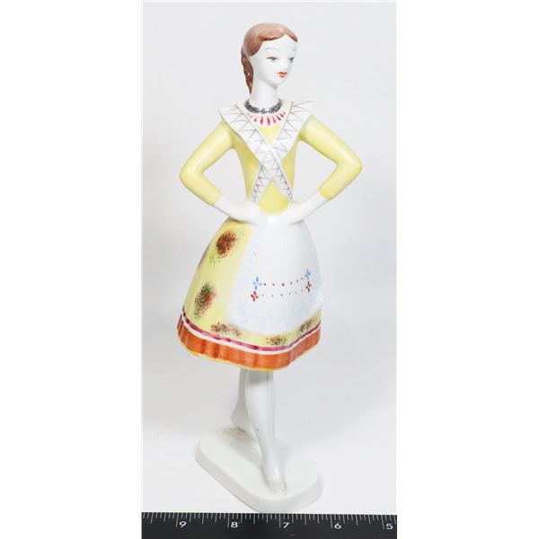 HOLLOHAZA HANDPAINTED WOMAN FIGURE