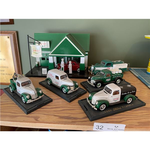 Co-op Toy Gas Station & 6 Cars