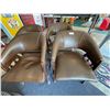 Image 1 : 4 Leather Bar Chairs