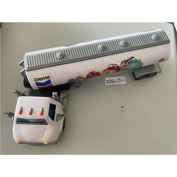 Chevron Cars Travis Tanker N0. 38 2005 Semi Truck Fuel 18 Wheeler Toy & Collectible