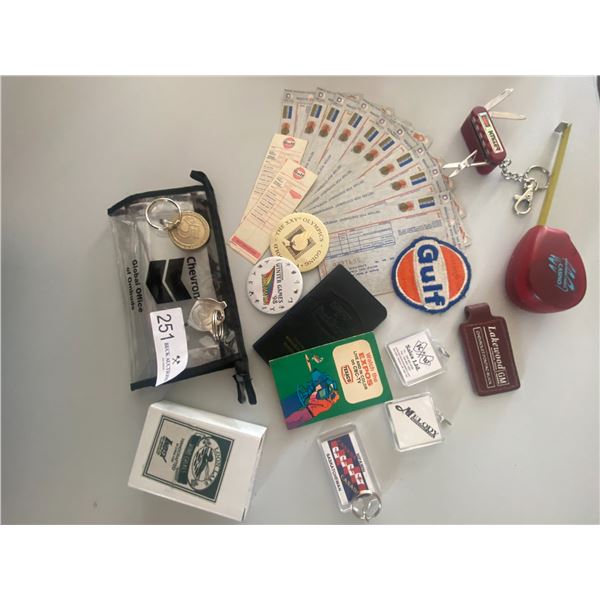 Multiple Gulf items and keepsakes, keychains, tapemeasure, pocket knife, playing card & Pins