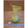 Image 2 : Yellow Glass Jack-in-the-Pulpit/Tulip Vase