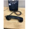 Image 3 : 1 dial telephone