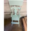 Image 3 : Painted wooden highchair