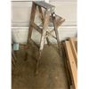 Image 1 : Step ladder - 45" tall