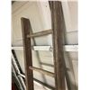 Image 3 : Wooden rung ladder - 78" tall