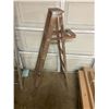 Image 1 : step ladder - 58" tall