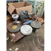 Image 1 : Lot of 2 electric fans, bedroom lamps, film canisters, etc.