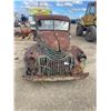 Image 2 : 1940s Chevrolet cab and chassis - body is solid