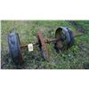Image 1 : vintage equipment pulleys *Item located off-site*