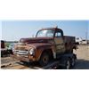 Image 14 : 1952 international L-110 1/2 ton short box - complete, measures same wheel base as crown Victoria *I