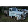 Image 3 : 1956 international grain truck - complete *Item located off-site* Forklift available for fee