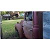 Image 9 : 1954 international R-130 - complete, good glass, missing driver door window, engine turns *Item loca