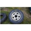 Image 2 : 2005 Chevrolet 2500 8 bolt wheels - 245/75R16 *Item located off-site*