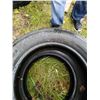 Image 5 : 3x 225/60R17 - 2x cooper cs-4, 1x Michelin destiny *Item located off-site*