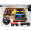 Image 2 : Lionel train cars - tin/plastic