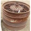Image 2 : 4 Antique 22" diameter metal tires 4 "w rim