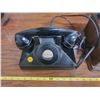 Image 2 : NE ringer and bell in wooden box with vintage desktop phone