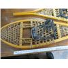 Image 2 : snow shoes